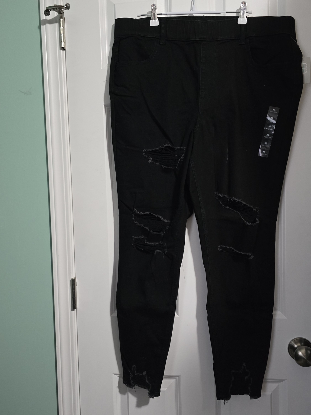 Maurices Black Distressed Women’s Jeans